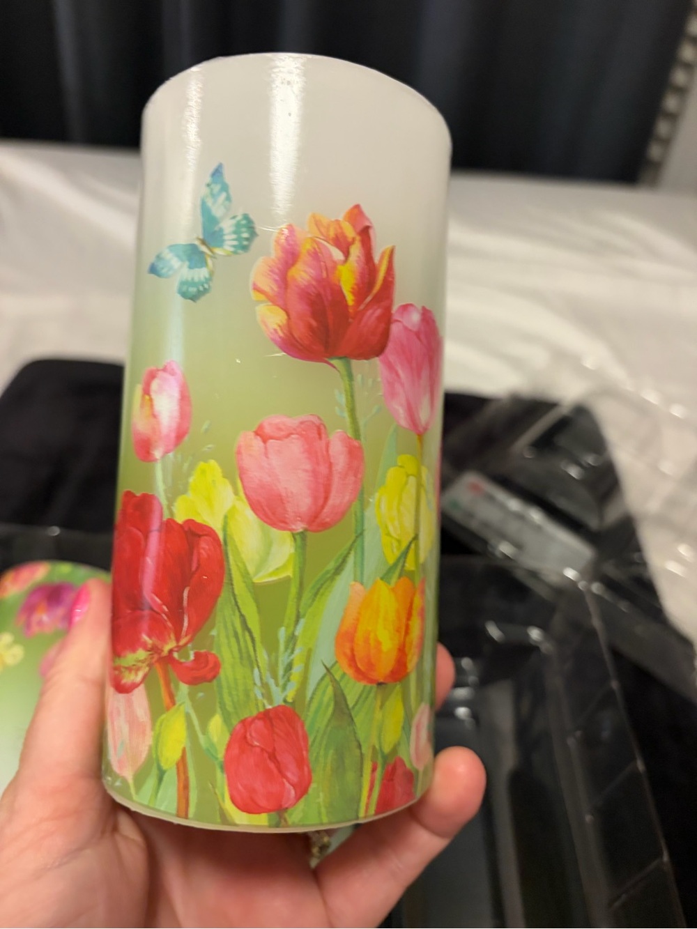 NWT Floral Tulip Scented Pillar Candle Flameless Set (3 Candles) w/ remote - Picture 2 of 5